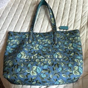 Coach Leatherware Tote with coach tag